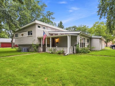 700 W Ridge Rd