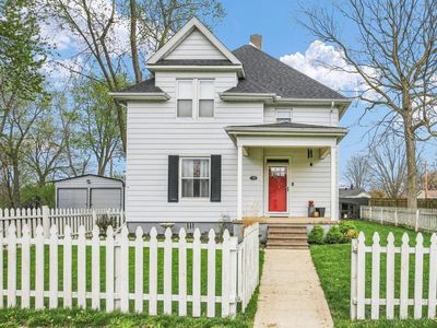 Property at 719 E Allen St, Farmer City, IL