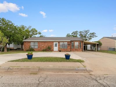 1609 E Pecan Ave