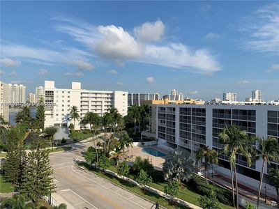 200 178th Dr APT 702