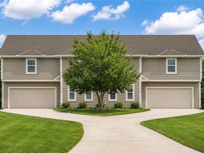 5133 Woodland Dr