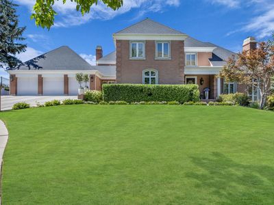 1714 E Fort Douglas Cir