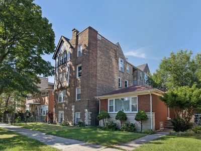 6450 N Troy St APT 3W