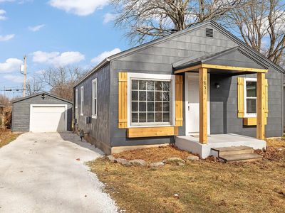 1851 E Monroe Street