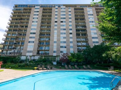 875 S Donner Way APT 1208