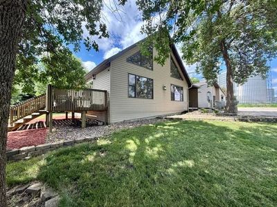 275 E High St