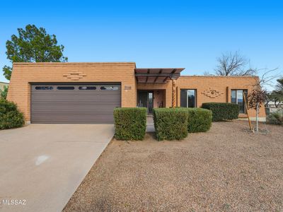 150 W Calle Melendrez