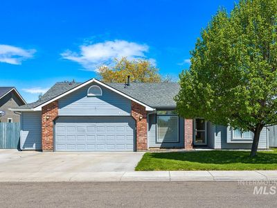 4200 E Iris Ct