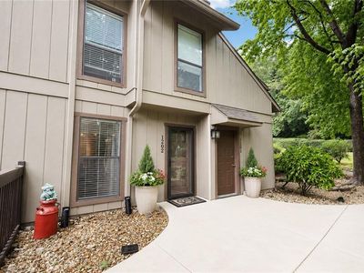 1202 Cumberland Ct SE