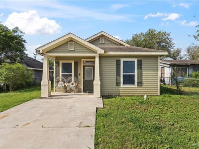 512 Santa Angela St