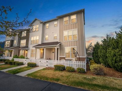 1007 W Painted Horse Ln