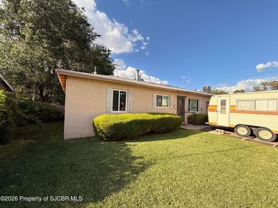 402 E Boyd Dr