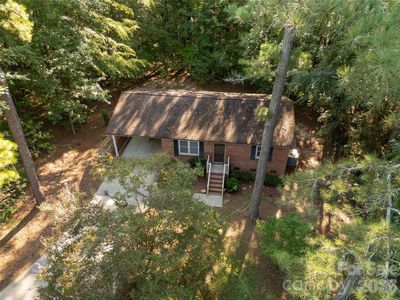 3055 University Dr
