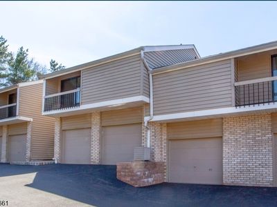 52 Hillside Ct