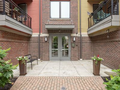 622 E 10th St #301