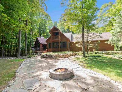 5603 Colonial Dr #202