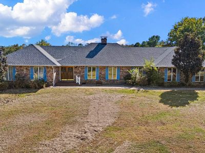 493 Huckleberry Rd E