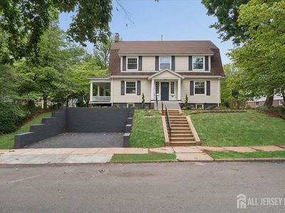 91 Lawrence Ave