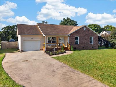 4393 Finch Farm Rd
