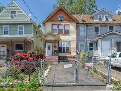 724 W Front St