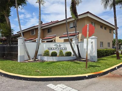 560 NW 82nd Pl APT 306