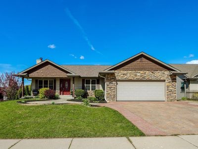 1640 Great Forest DRIVE