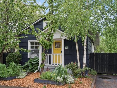 Property at 3911 SE Lexington St, Portland, OR