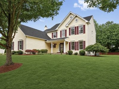 7 Whitehall Way