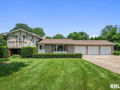 18 Oak Wind Rd