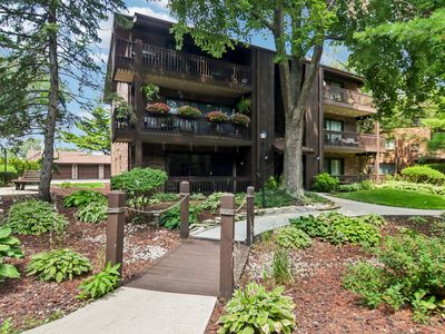 Property at 9555 Southwest Hwy APT 1S, Oak Lawn, IL