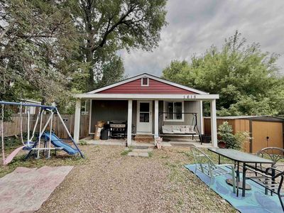 1615 Burdick Expy E
