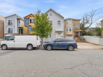 311 WARREN ST