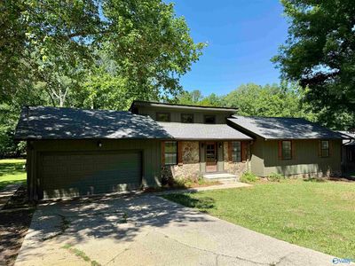 Property at 208 Seville Ln, Rainbow City, AL