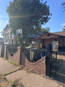1531 Fairview Ave