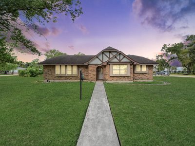 4619 Frontier Dr