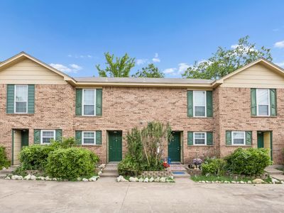 3732 Bonnie Dr
