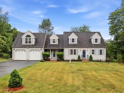 11 Elmwood Dr