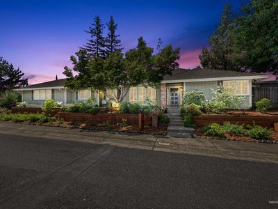 2218 McLaren Dr