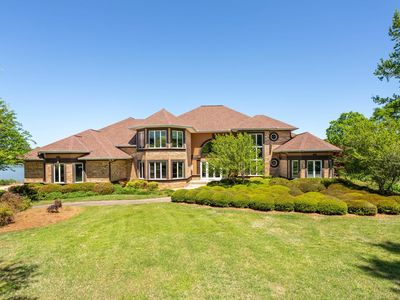 267 Shelton Shores Dr