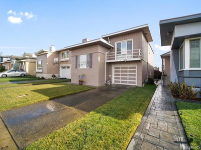 8 Garden Grove Dr