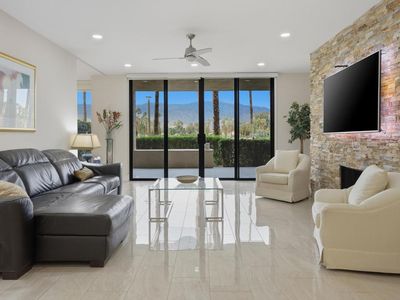 910 Island Dr APT 114