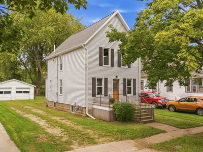579 Forest Ave
