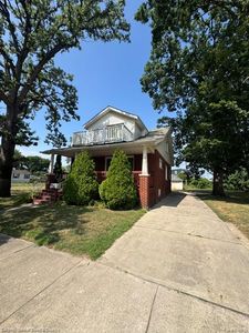 18647 Robert St