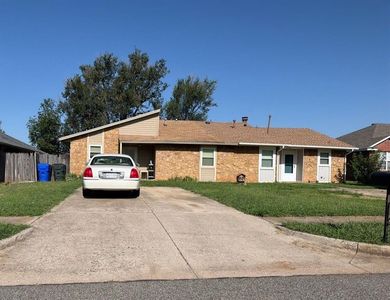 Property at 124 Vinita Dr, Norman, OK