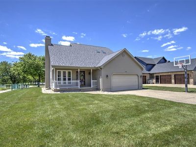 Property at 759 Christopher Dr, Forsyth, IL