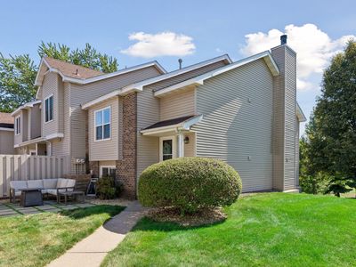Property at 10237 Arrowwood Dr, Eden Prairie, MN
