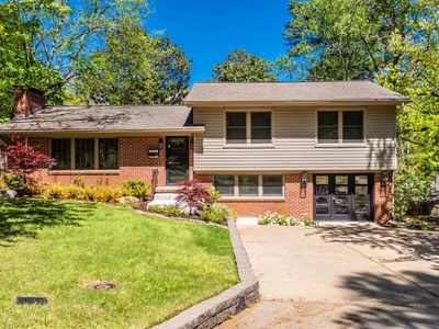 53 Pine Manor Dr