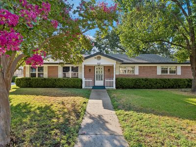 512 Brown Trail Ct