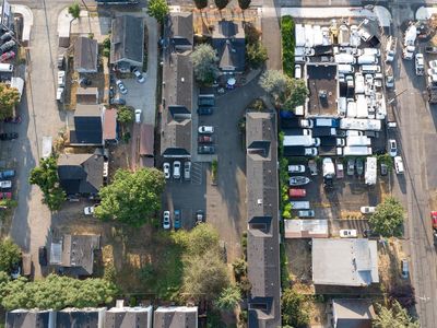 6719-6713 SE 82nd Ave