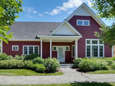 18 Village Ln #4